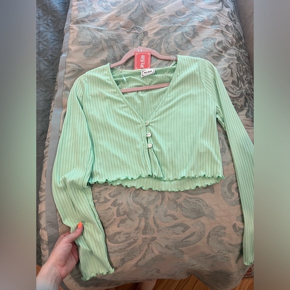 Long Sleeve Green Top | Green Ribbed Button Top - Picture 4 of 7